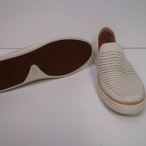 UGG Sammy Breeze Slip On shoes in size 6.5 women